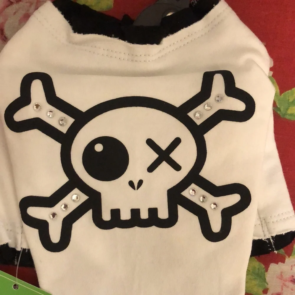 Boutique Skull Print and embellishments dog tshirt SZ Small NWT